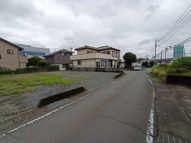高崎市浜川町　売地の前面道路含む現地写真
