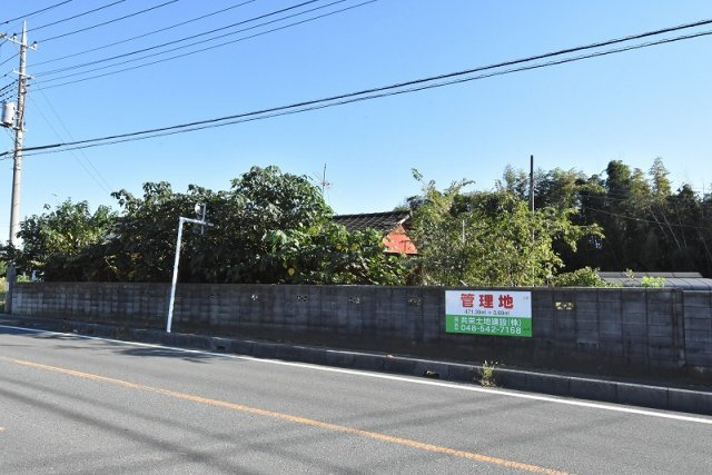 上尾市藤波２丁目・桶川市下日出谷　売地の外観|県道側からの外観