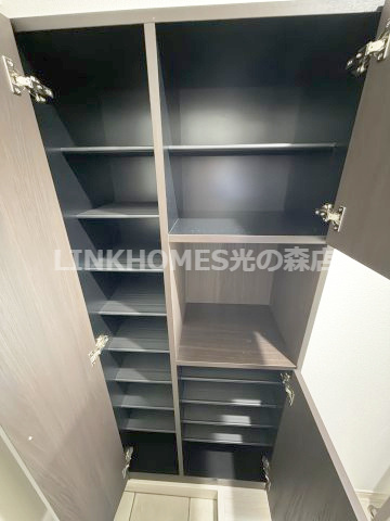 菊池郡大津町大字引水の賃貸マンションの玄関|玄関収納