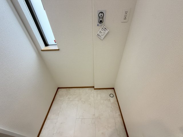 南城市佐敷津波古2303番（全3棟）のランドリースペース|A号棟　洗濯機置き場♪