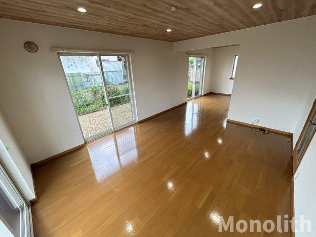 御池台１丁戸建の居間・リビング