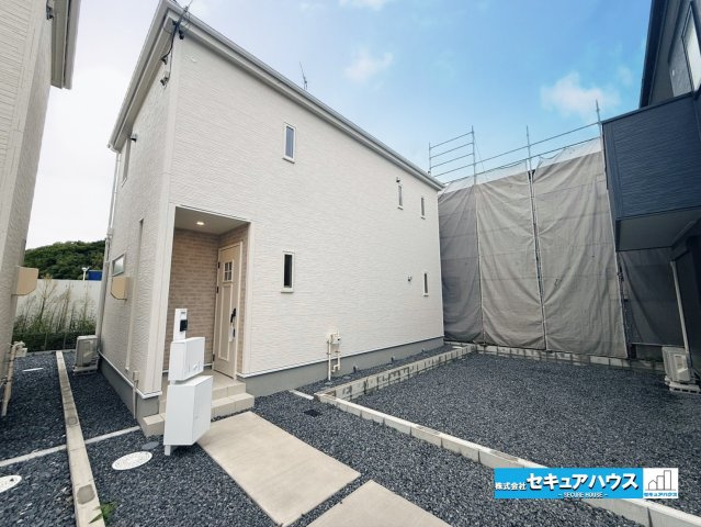 【今からご案内可能】知多市新舞子字神田　全2棟の外観：施工例|事前予約にて現地ご見学いただけます！お気軽にお問い合わせください♪
■株式会社　セキュアハウス■
住宅ローンに強く、知識、経験豊富なスタッフ在籍
お客様に寄り添い、ご成約後もサポート致します。