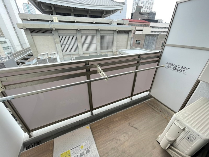 プライムアーバン御堂筋本町のバルコニー