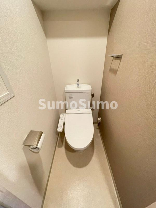 プライムアーバン御堂筋本町のトイレ|コンパクトで使いやすいトイレです