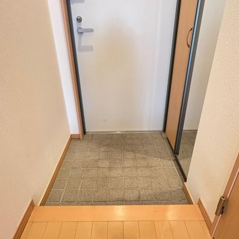 ハートフル大元駅前の玄関