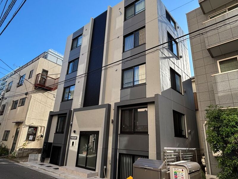 ブルーフェザーマンション北千住のエントランス