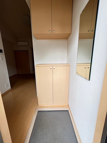 ル・シエール次屋の玄関
