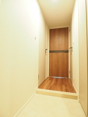 新品家具付きマンション中根19(KaGood東京)の玄関
