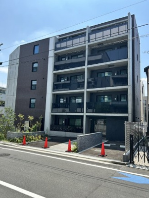 【外観】 | Dimus中野富士見町 | 鉄筋コンクリート造のがっちりとした建物。