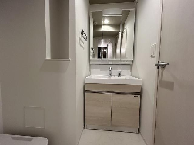 ＣｉｔｙＬｕｘ　Ｔｓｕｒｕｍｉの独立洗面台