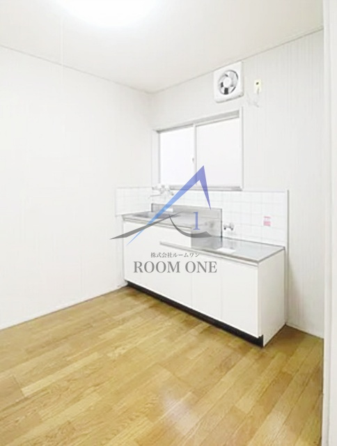 サンライズ吉巳２号館の居間・リビング|洋室のお部屋です。