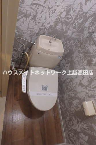 ラポーネＥＹのトイレ|温水洗浄暖房便座