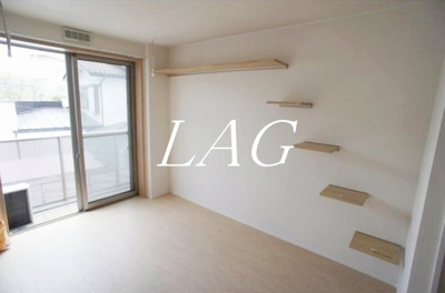 【居間・リビング】 | メゾン・ド・シャノワール | 洋室のお部屋です。