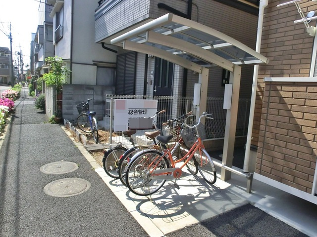 グランモアＴ・Ｄのその他共用部分|屋根つきの駐輪スペースです。
