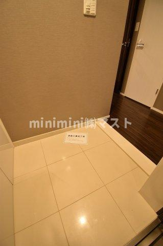 CONOE本町通の玄関