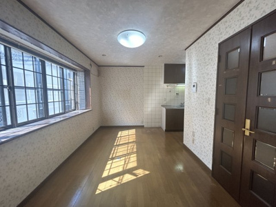 【居間・リビング】 | 野崎3丁目戸建賃貸