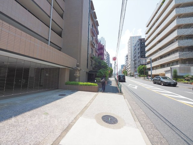 【その他】 | フォレスト・ヒルズ | 幅員が広く見通しの良いフラットな前面道路！歩道が整備されており小さなお子様とのお散歩も安心です♪