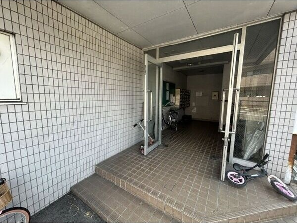 CH赤坪のエントランス