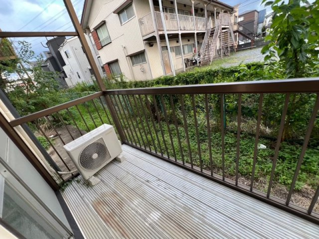 志木市中宗岡３丁目のアパートのバルコニー