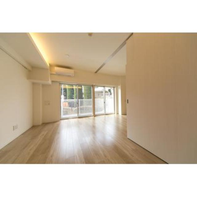 アンソレイユ氷川台の居間・リビング|※写真は同タイプ住戸です。