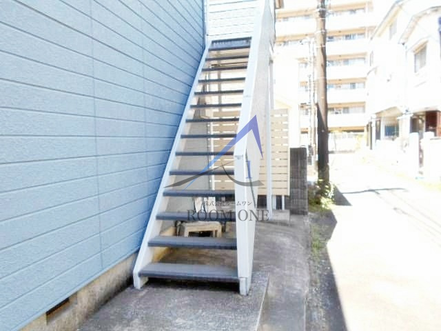 ベラドーモＡのその他共用部分|共用階段です。