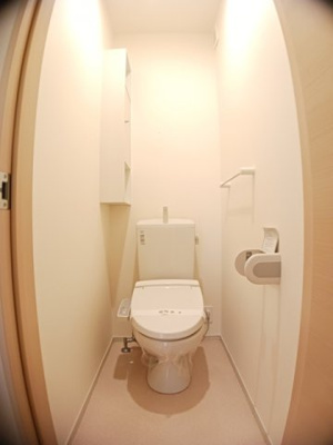 【トイレ】 | グランド　ソレイユ　２DKH | 清潔感のあるトイレです