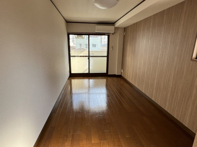 オリーブハイツ京町の洋室