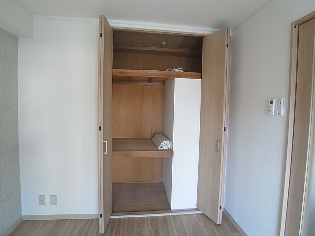 中道グリーンハイツの収納|各部屋に収納を完備しています