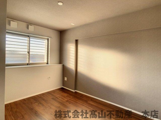 宗像市東郷５丁目の賃貸マンションの居間・リビング