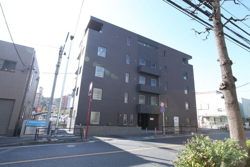 川崎市高津区下作延６丁目の賃貸マンションのエントランス