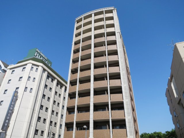 プレサンス金山グリーンパークスの外観