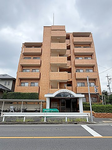 スカイヒルズ植田の外観