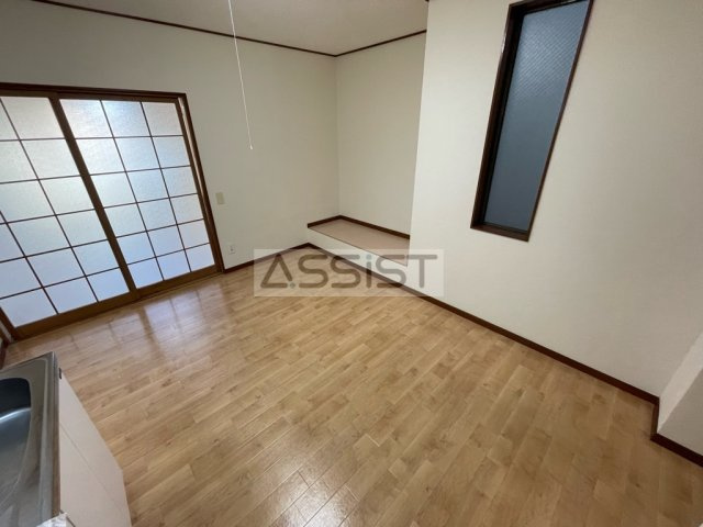 ハイフラット赤堤の洋室