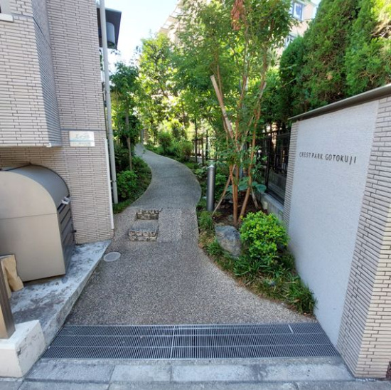 【エントランス】クレストパーク豪徳寺 