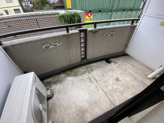 【バルコニー】