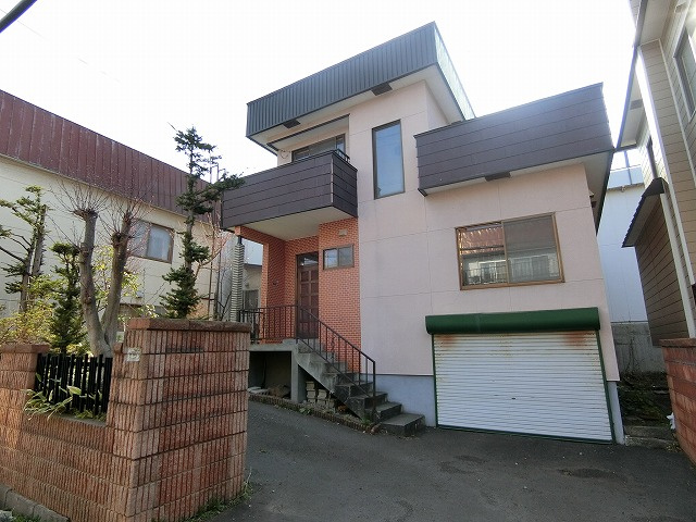 札幌市南区川沿十四条１丁目の一戸建て