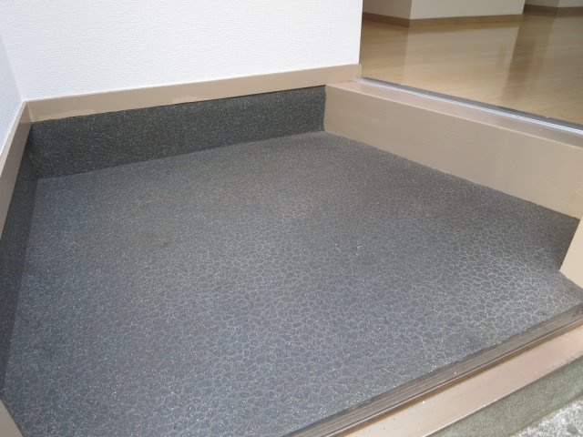 ハイツ石森の玄関|シンプルで使いやすい玄関です