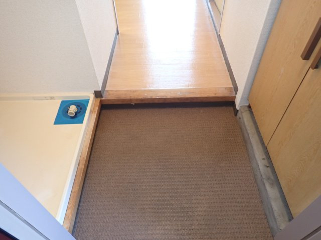 杉山マンションの玄関