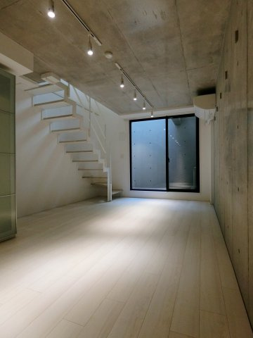 PARK RESIDENCE 西新宿の居間・リビング