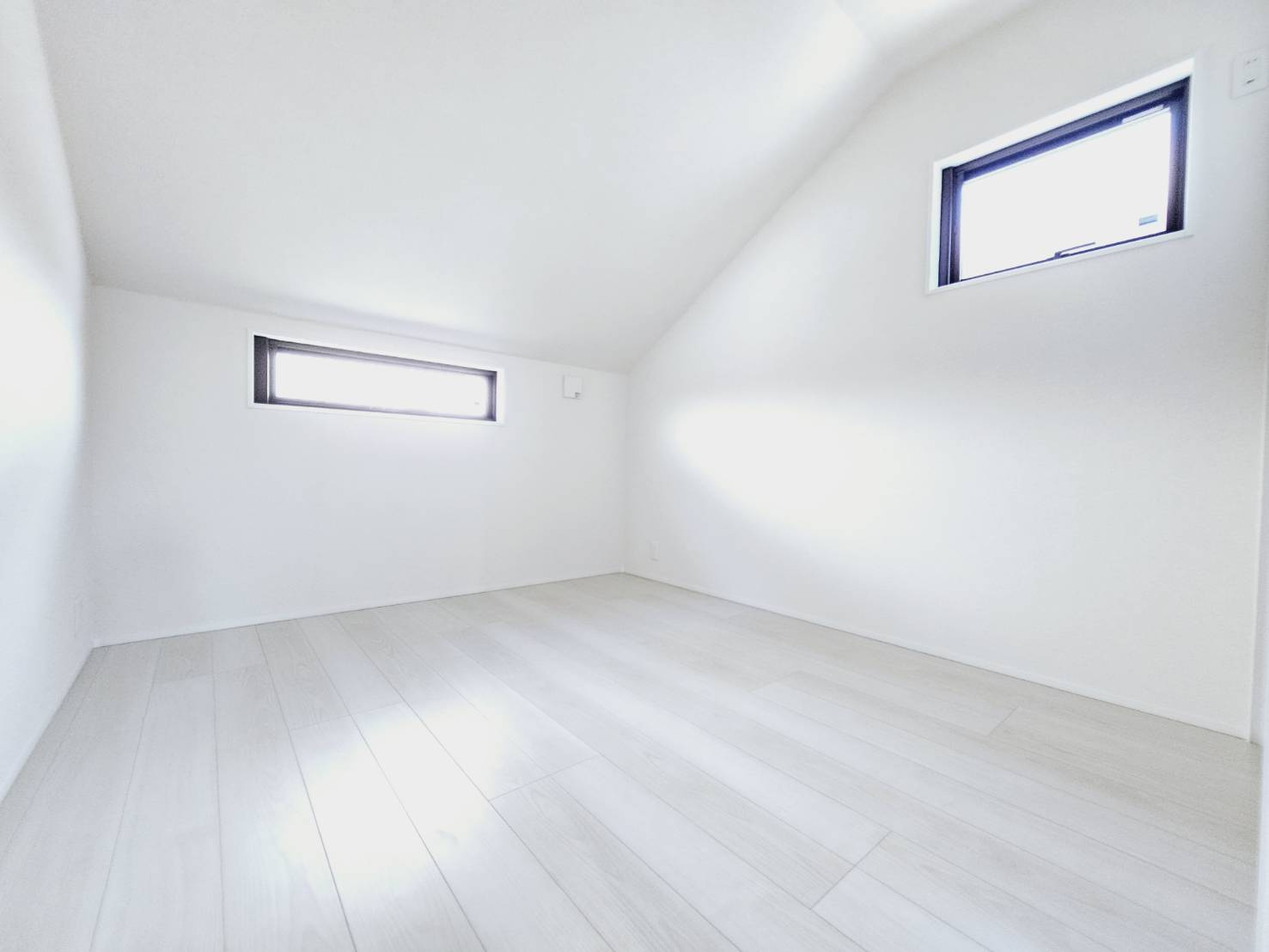 緑が丘B号棟の洋室