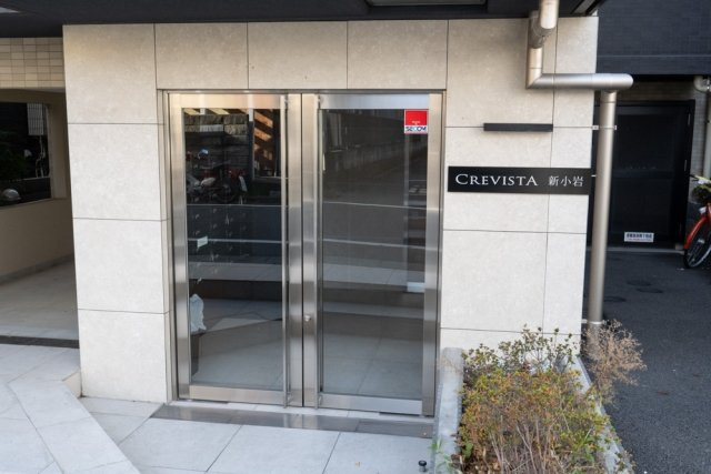 クレヴィスタ新小岩のエントランス