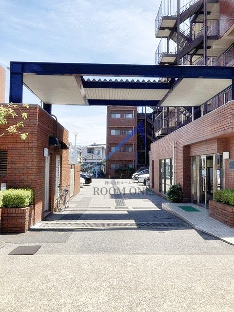 潮ハイツのエントランス|エントランスです。