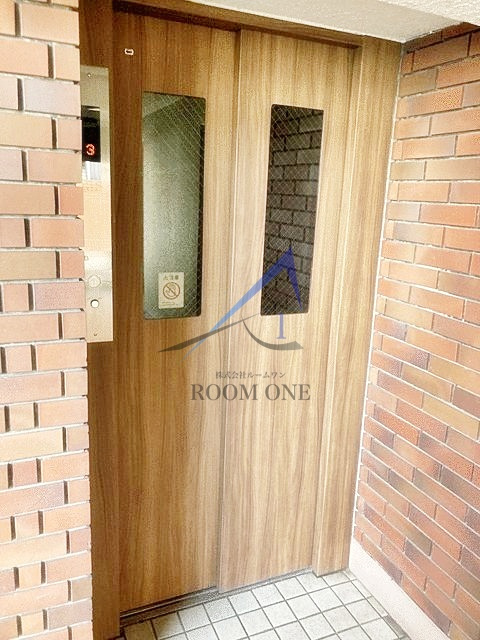 潮ハイツのその他共用部分|エレベーターです。
