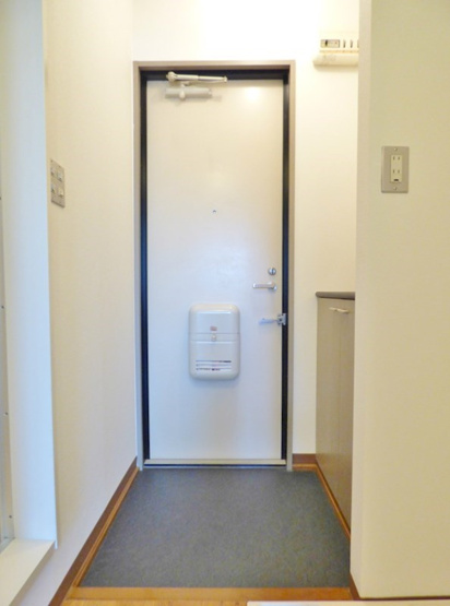 【玄関】ビアンコネロ芦屋