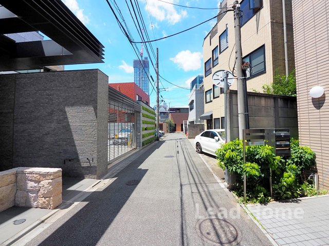 【その他】 | ジオ南青山 | 見通しが良く綺麗に整備された前面道路です！車通りも少なく毎日の移動やお散歩も快適に行えます♪