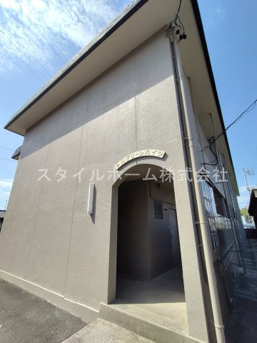 牛川グリーンハイツのエントランス