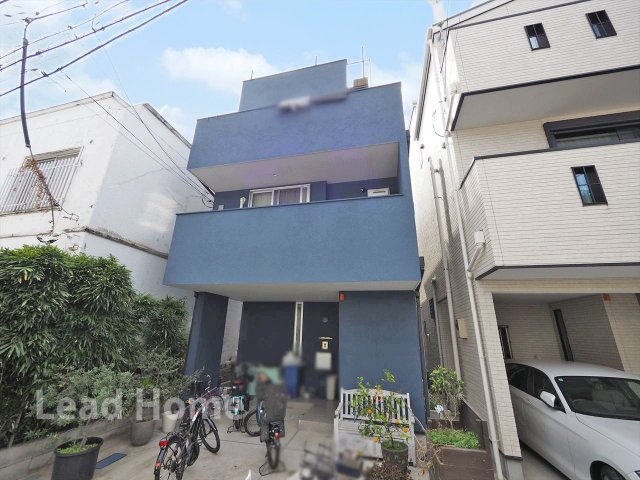 【外観】 | 港区白金台2丁目 | 落ち着いた街並みとなじむ快適なロケーションに位置！毎日の通学通勤やおでかけもストレスフリーで行えます♪