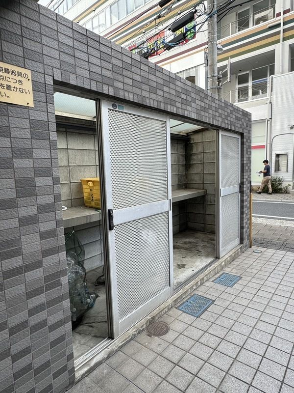 スカイマンションのエントランス