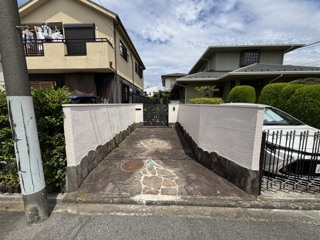【前面道路含む現地写真】