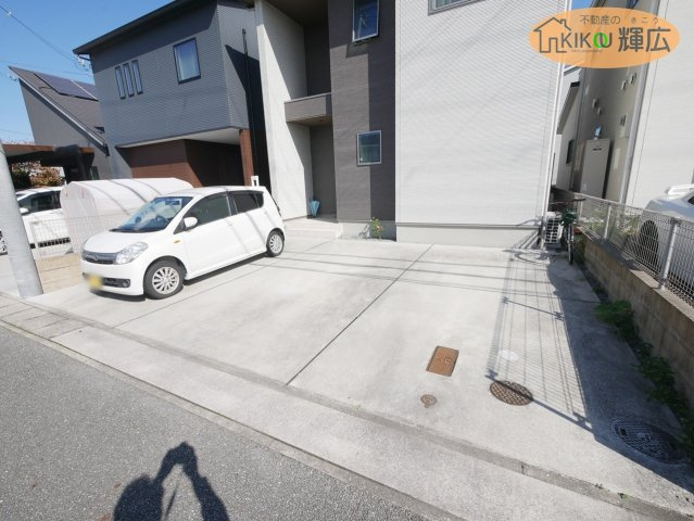姫路市白浜町宇佐崎中1丁目　中古戸建の駐車場